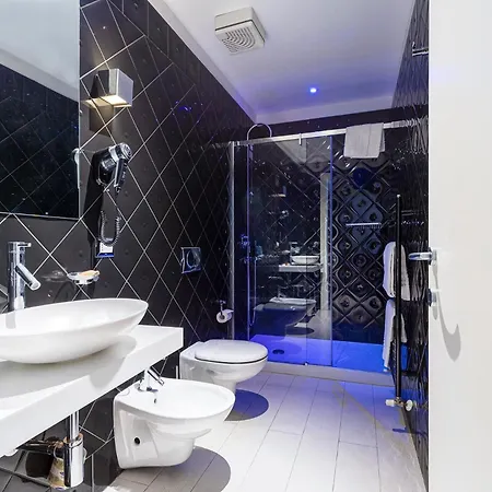 فندق Nazionale 3*